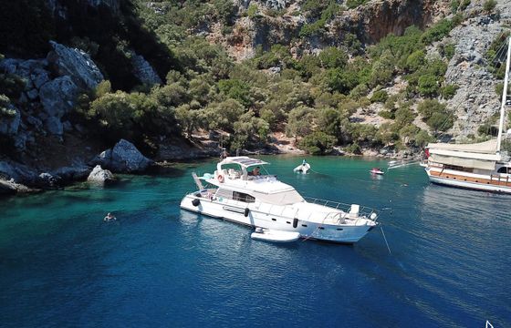 Custom Made Motoryacht