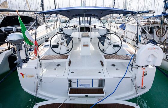 Beneteau Oceanis 38.1