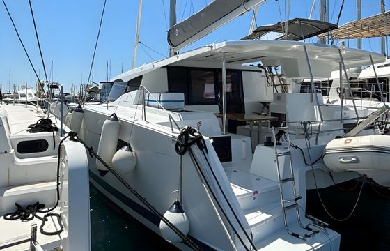 Fountaine Pajot Astrea 42