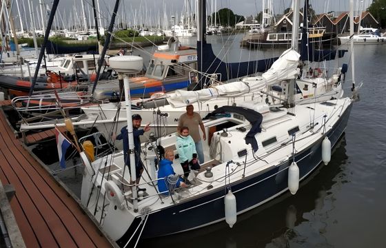 Beneteau First 36.7