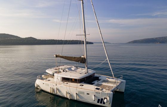 Lagoon 450F