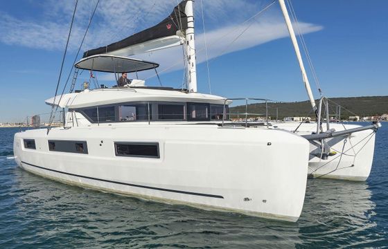 Lagoon 51