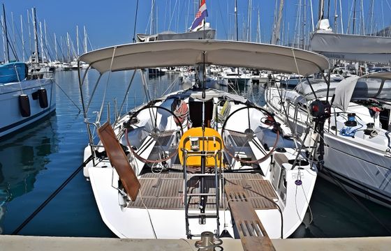 Beneteau First 45
