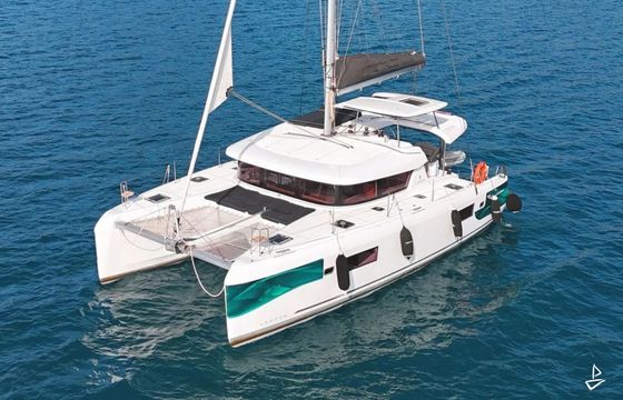 Lagoon 42