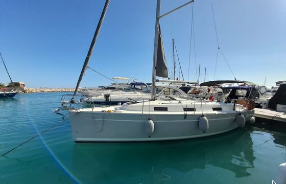 Bavaria 32