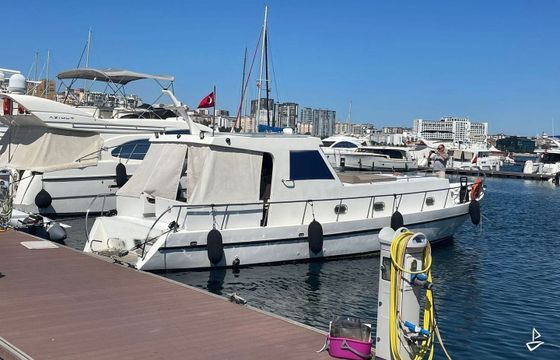 Custom Made Motoryacht