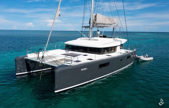 Lagoon 52