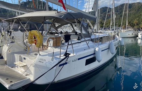 Bavaria 42 Cruiser