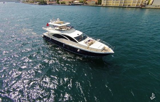 Custom Made Motoryacht