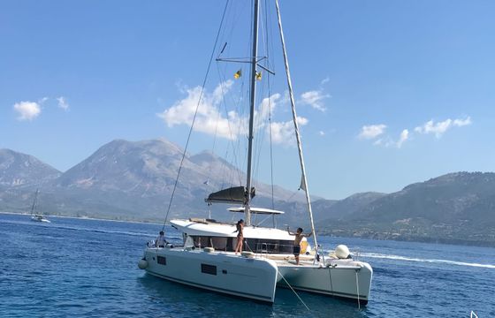 Lagoon 42