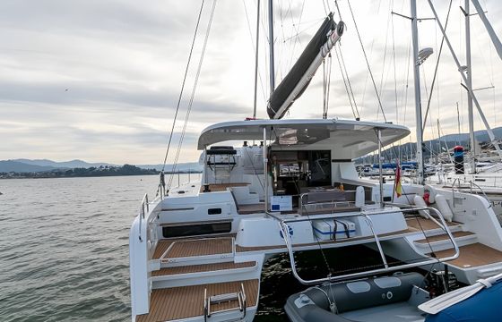 Lagoon 42