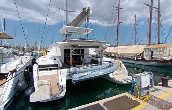 Lagoon 51