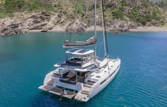 Lagoon 51