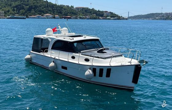 Custom Made Motoryacht