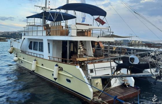 Custom Made Motoryacht