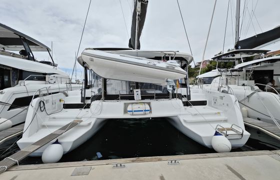 Lagoon 42