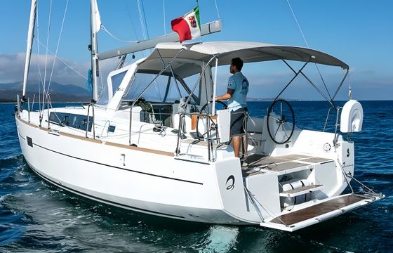 Beneteau Oceanis 38