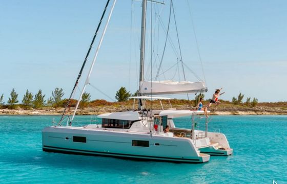 Lagoon 42