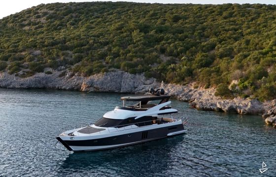 Custom Made Motoryacht