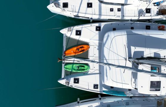 Lagoon 42