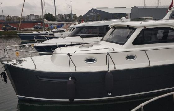 Custom Made Motoryacht