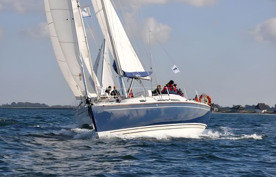 Hanse 370