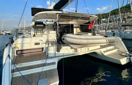 Lagoon 42