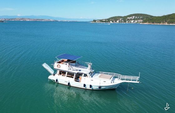 Custom Made Motoryacht