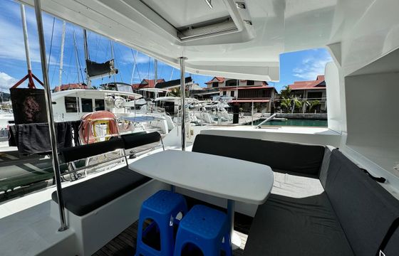 Lagoon 450F