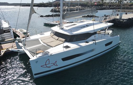 Fountaine Pajot Lucia 40