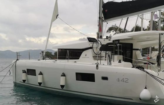 Lagoon 42