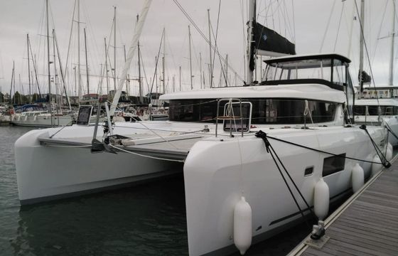Lagoon 42