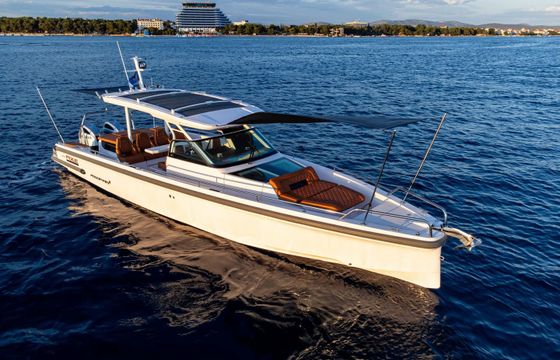Axopar 37 Sun-Top