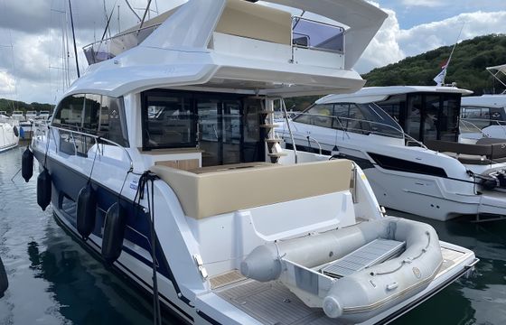 Sealine F430