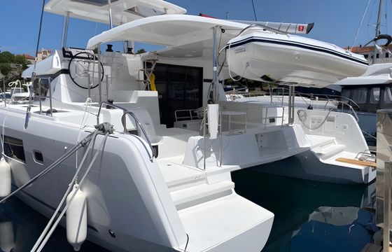 Lagoon 42