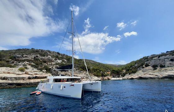 Lagoon 450F