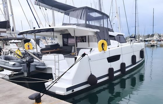 Fountaine Pajot Astrea 42