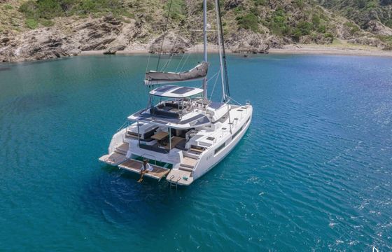 Lagoon 51