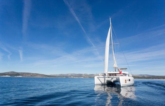 Lagoon 42