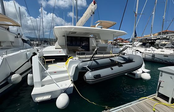 Fountaine Pajot Astrea 42