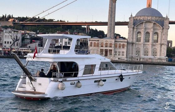 Custom Made Motoryacht