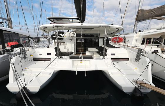 Lagoon 42