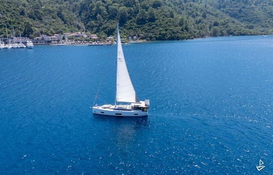 Bavaria C45 Style