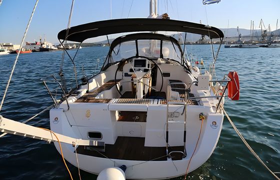 Beneteau Oceanis 37