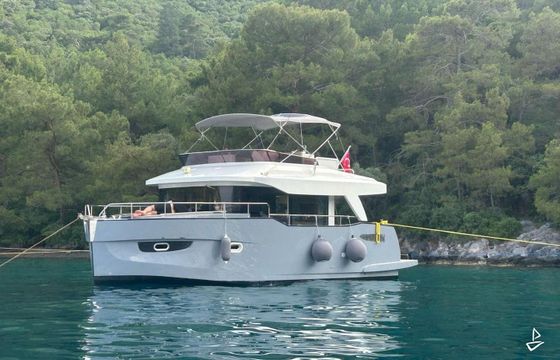 Custom Made Motoryacht