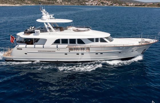 Custom Made Motoryacht