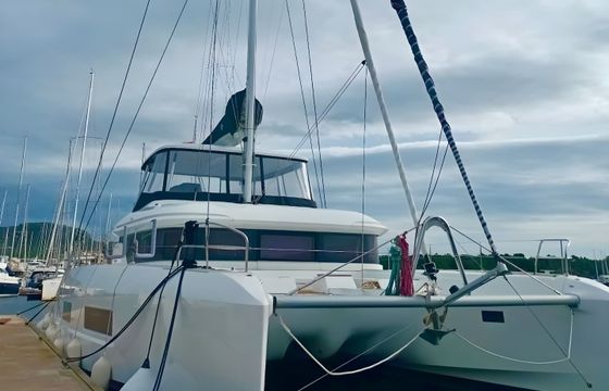 Lagoon 55