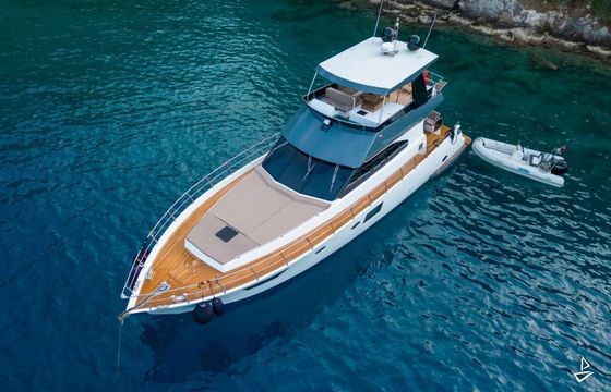 Custom Made Motoryacht
