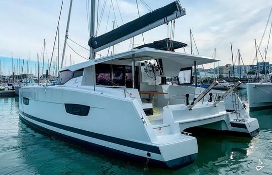 Fountaine Pajot Lucia 40
