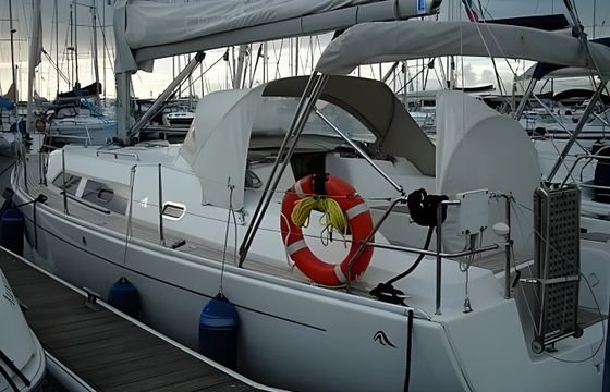 Hanse 370
